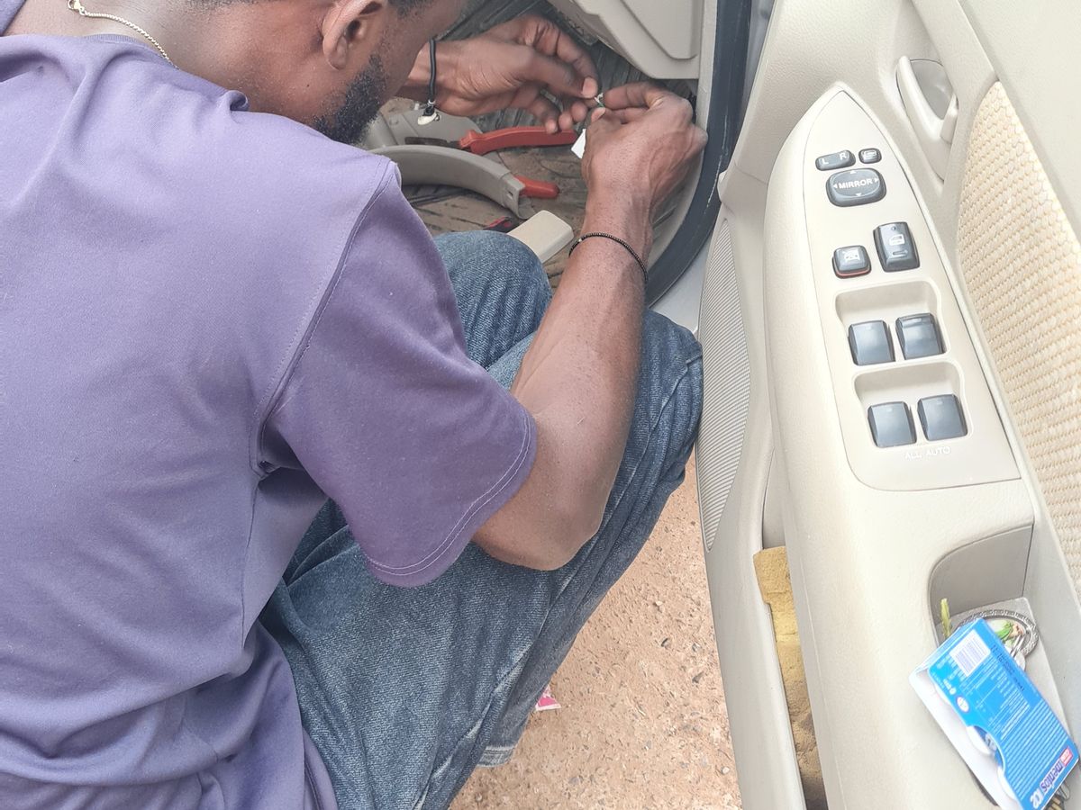 Wiring a GPS tracker