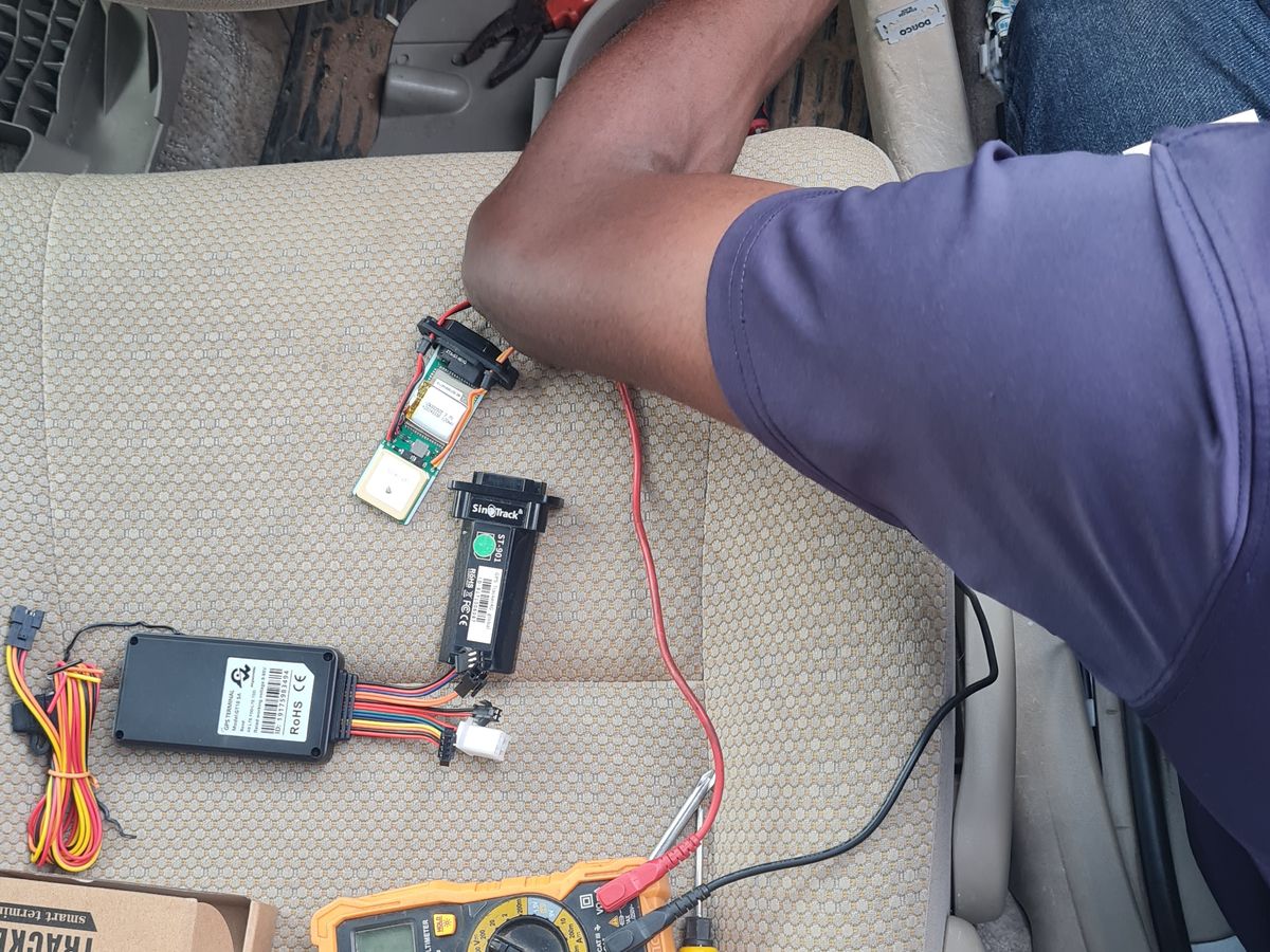 GPS tracker installation in vehicles