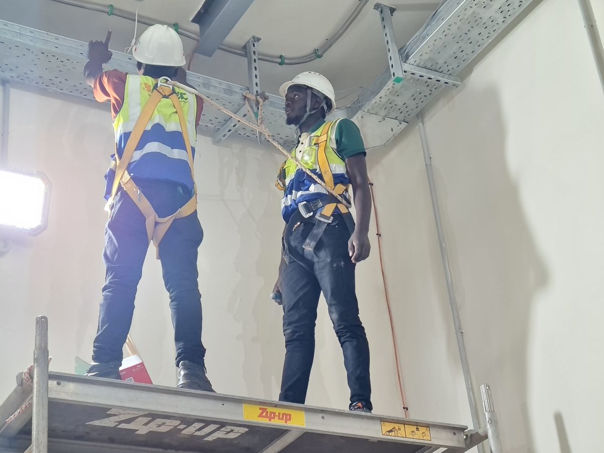 Statcom substation: low-voltage and security systems